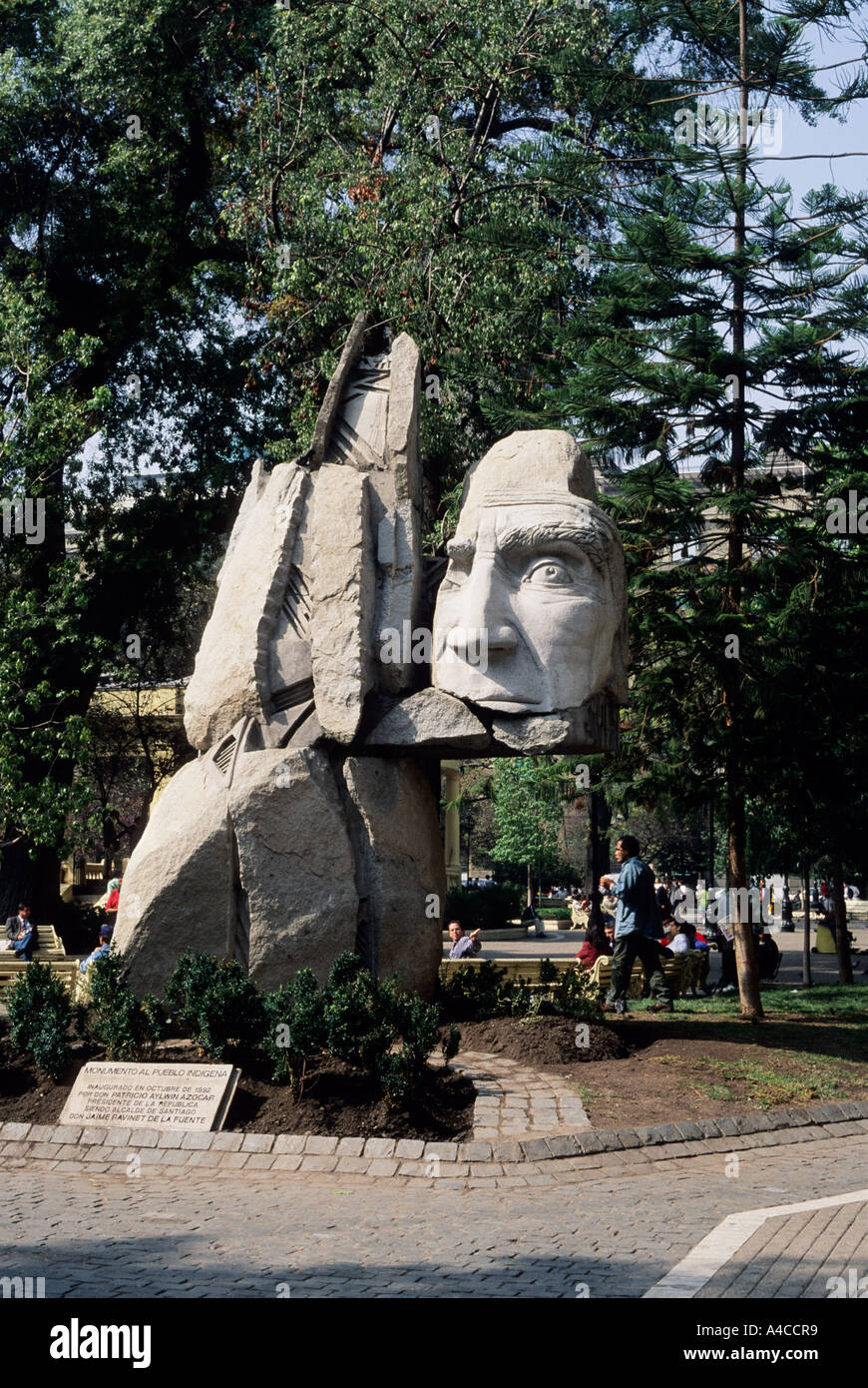 Denkmal für Indiginous Menschen Arme Plaza de Santiago Chili Stockfoto