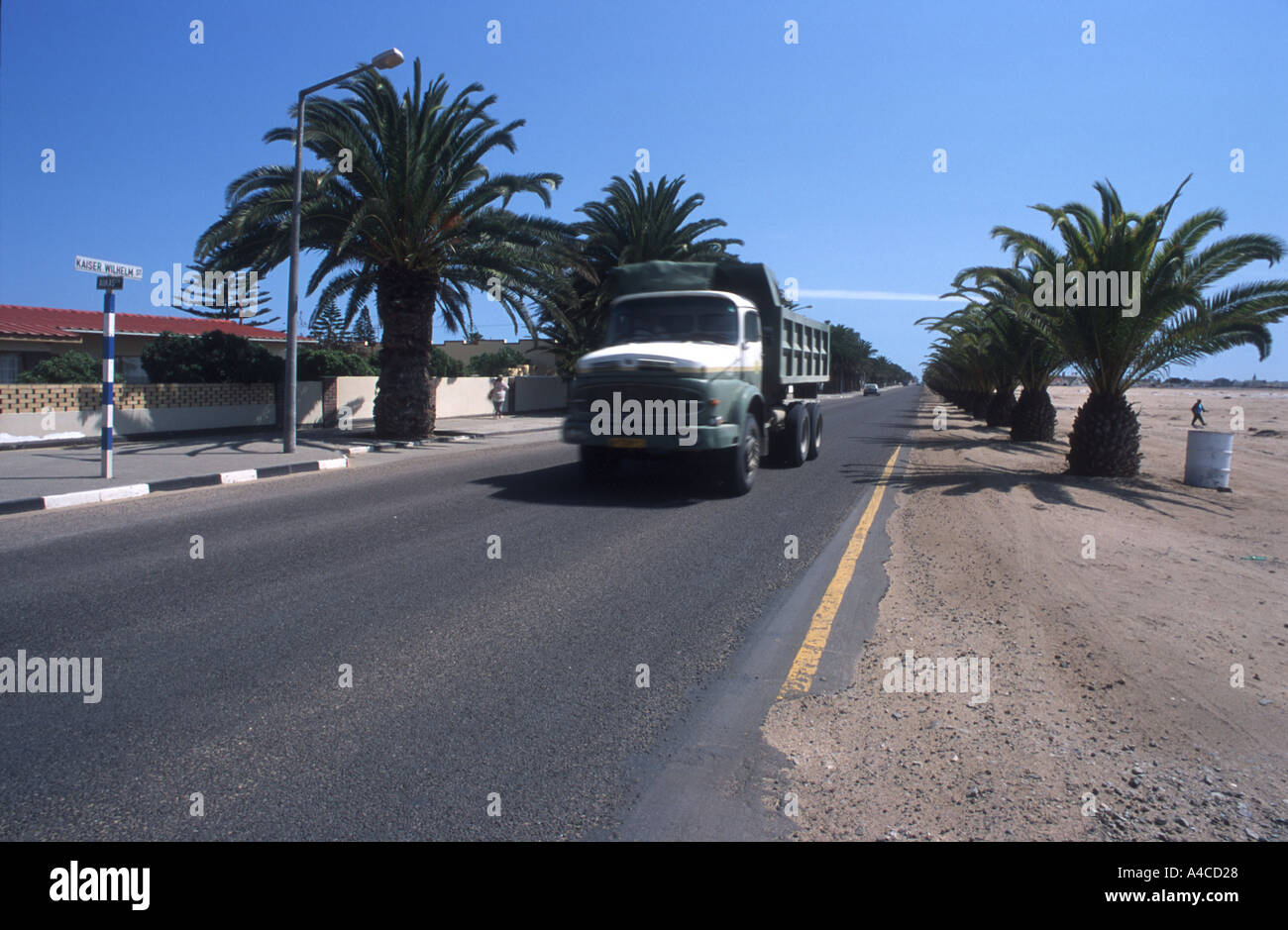 Alte Mercedes-Lkw am Kaiser-Wilhelm-Straße-Swakopmund-Namibia-2000 Stockfoto