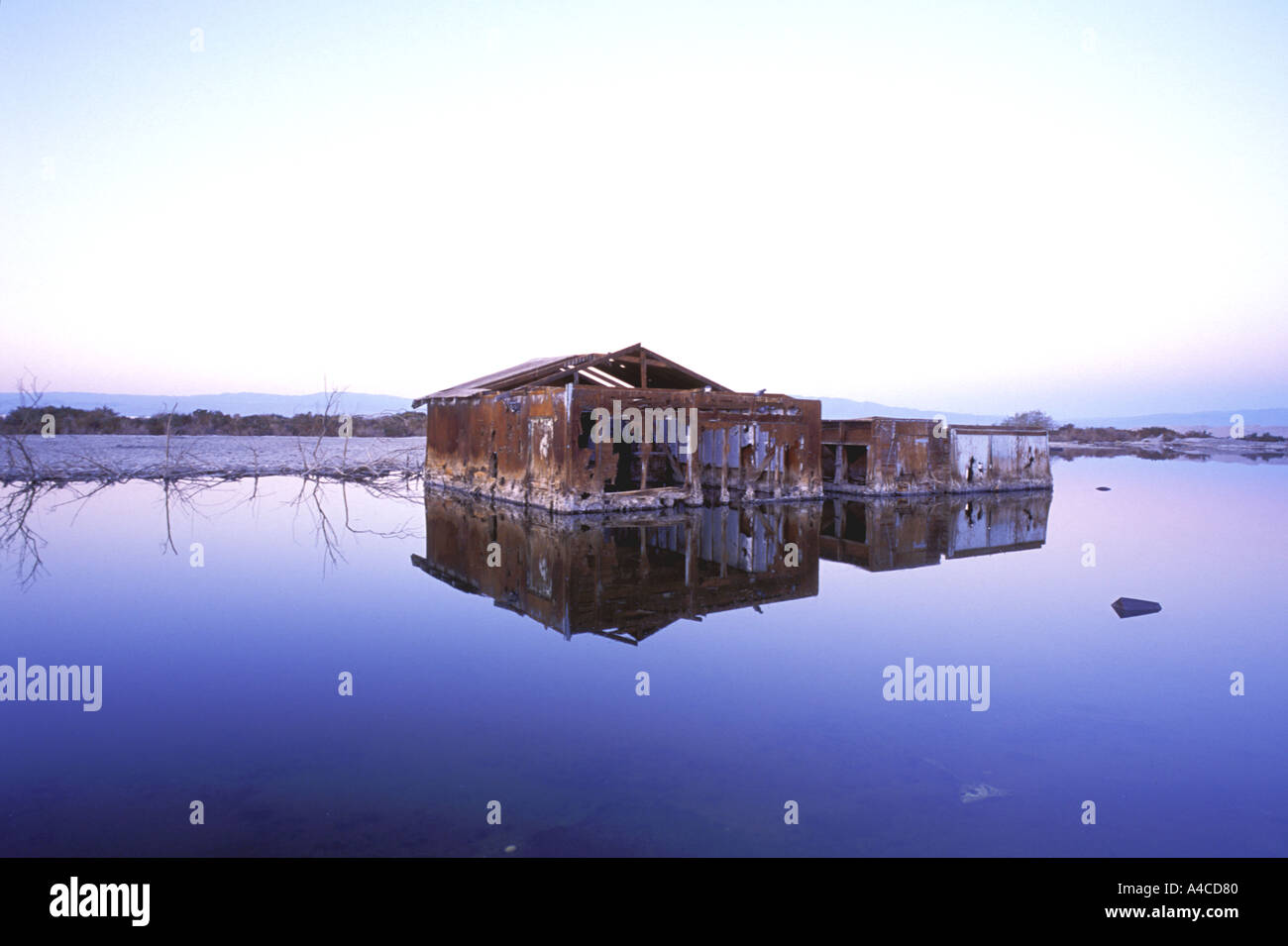 Verlassenen überfluteten Haus am Salton Sea Kalifornien USA Stockfoto