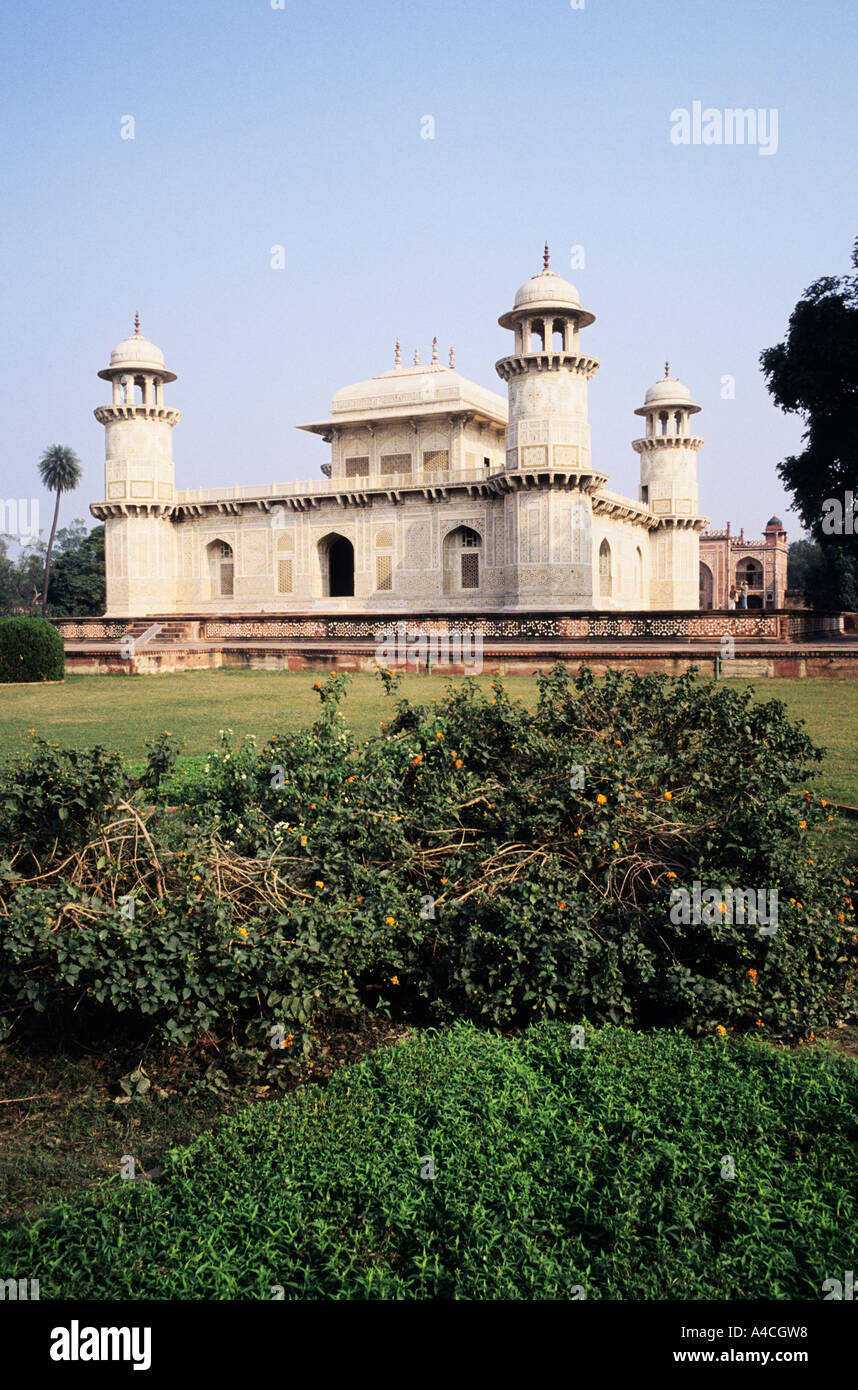 Agra Uttar Pradesh Indien Asien Itmad-Ud-Daulah Baby Taj Grab von Mirza Ghiyas Beg Stockfoto