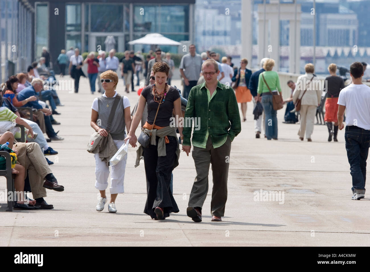 Fuß entlang der Schelde Fluss Antwerpen Belgien Stockfoto