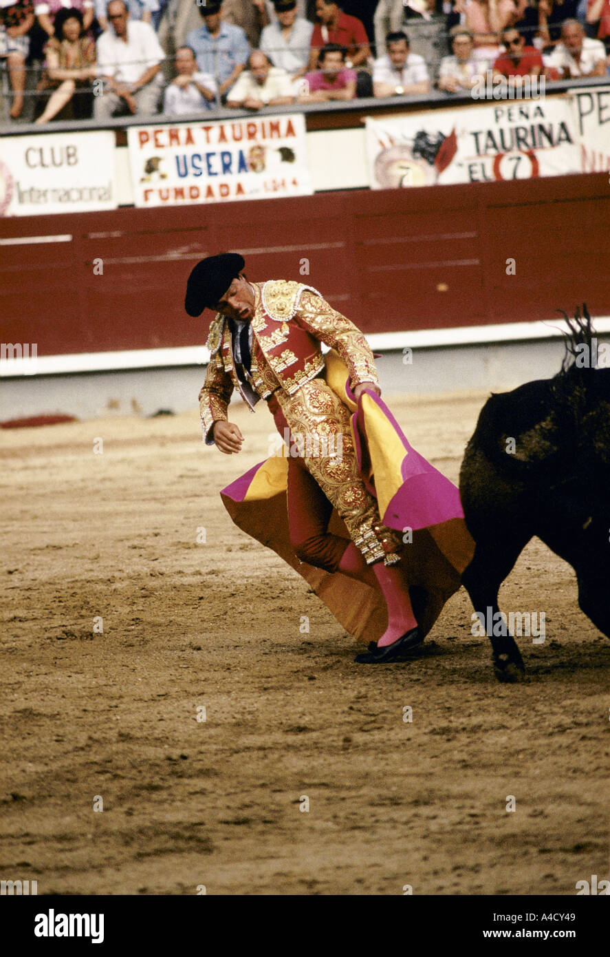 Matador Victor Mendes Stierkampf, Las Ventas in Madrid, Spanien Stockfoto