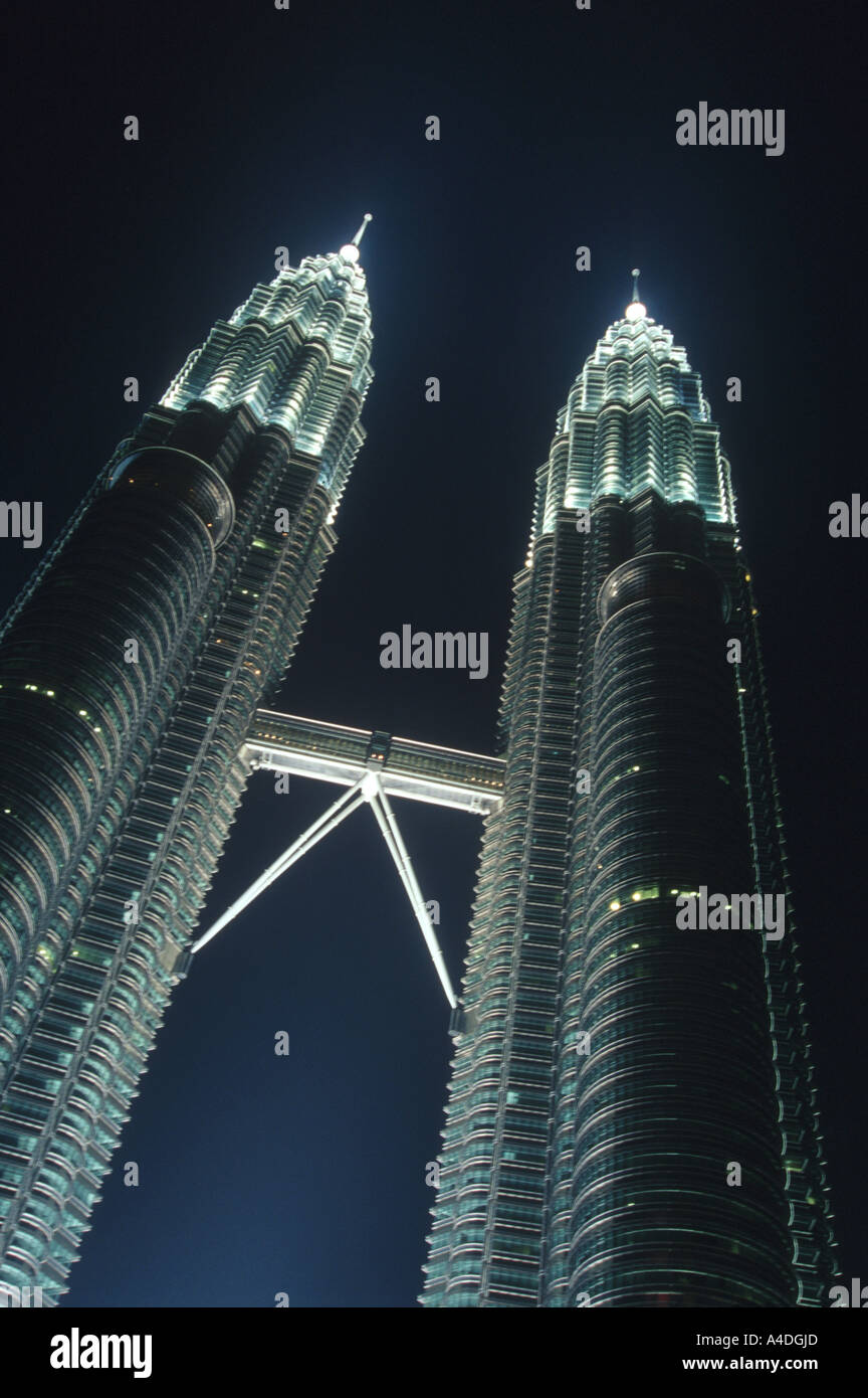 Petronas Twin Towers, Kuala Lumpur City Centre (KLCC), Malaysia abgeschlossen 1998. 452 Meter hoch (1, 483ft) & 88 Geschichten. Stockfoto