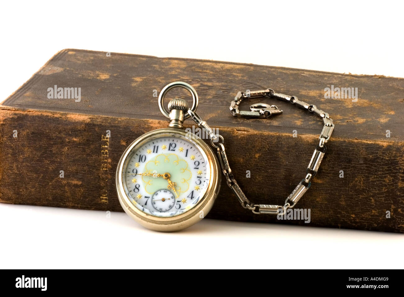 Pocket Watch Zeit und Heilige Schrift Stockfoto