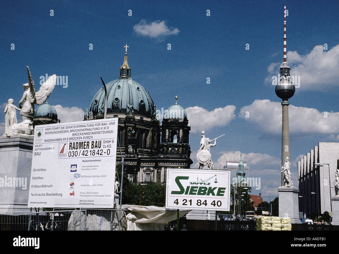 Berlin In Der Nahe Von Alexanderplatz War Eine Riesige Baustelle