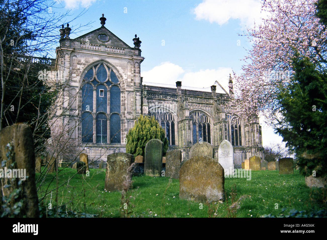 Viktorianische Kirche und Friedhof. Stockfoto