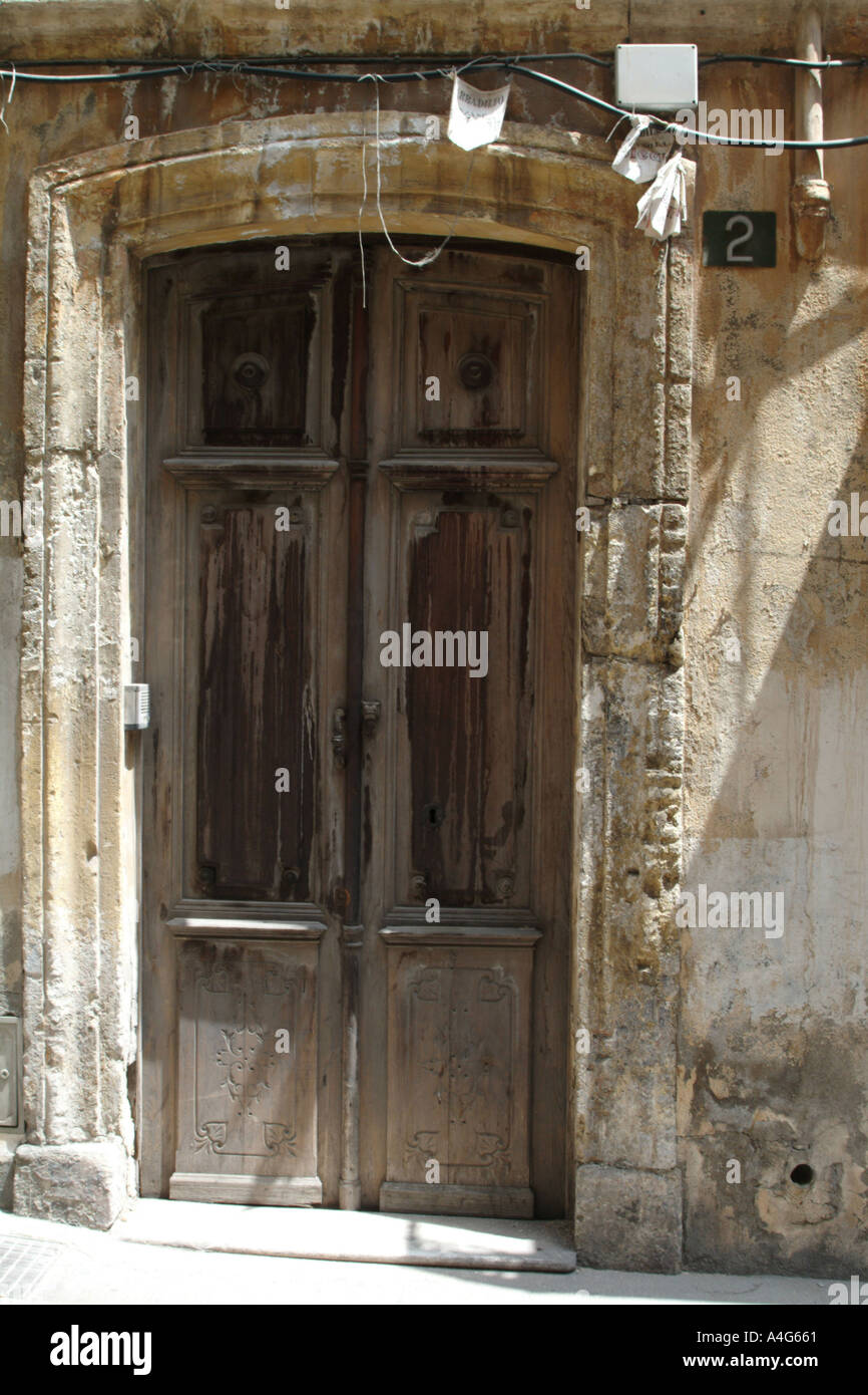 großen beeindruckenden Türen Almeria Stockfoto