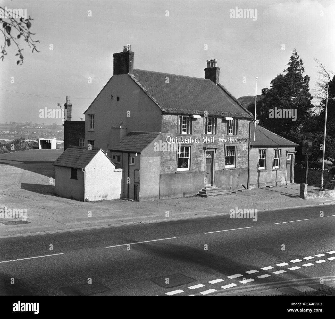Die Quicksilver Post Wirtshaus Yeovil somerset England vor 1973 in 6 x 6 Nummer 0003 Stockfoto