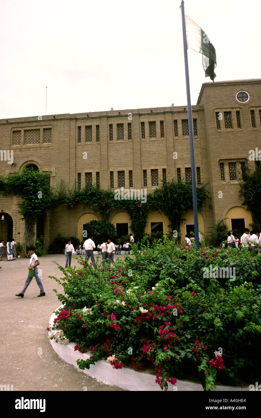 Pakistan Sind Karachi Saddar Karachi Gymnasium Mittelteil Vorderansicht Stockfoto