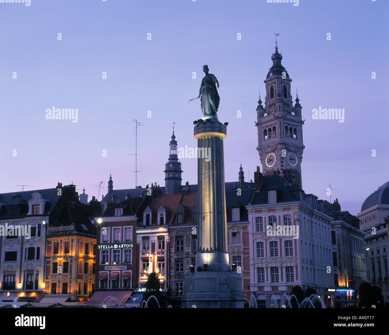 Street Scene rue Charles-de-Gaulle Lille Hauts de Frankreich Frankreich Stockfoto