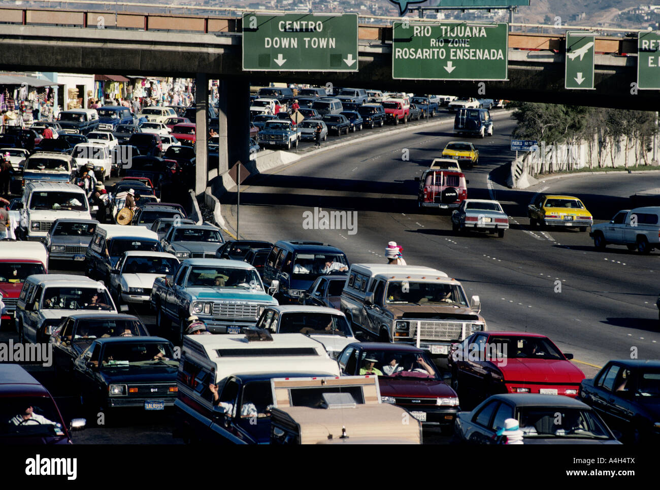 Tijuana, Mexico.Major Verkehr wieder zurück in die Vereinigten Staaten an der Grenze Mexiko überqueren. Stockfoto