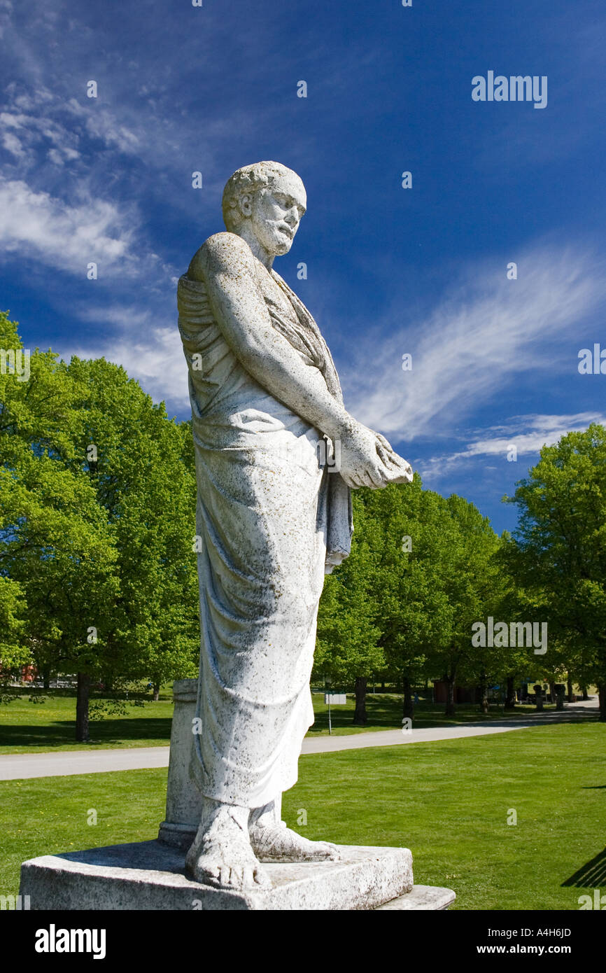 Klassische griechische Statue in Drottningholm Stockfoto Klassische griechische Statue in Drottningholm Stockfoto