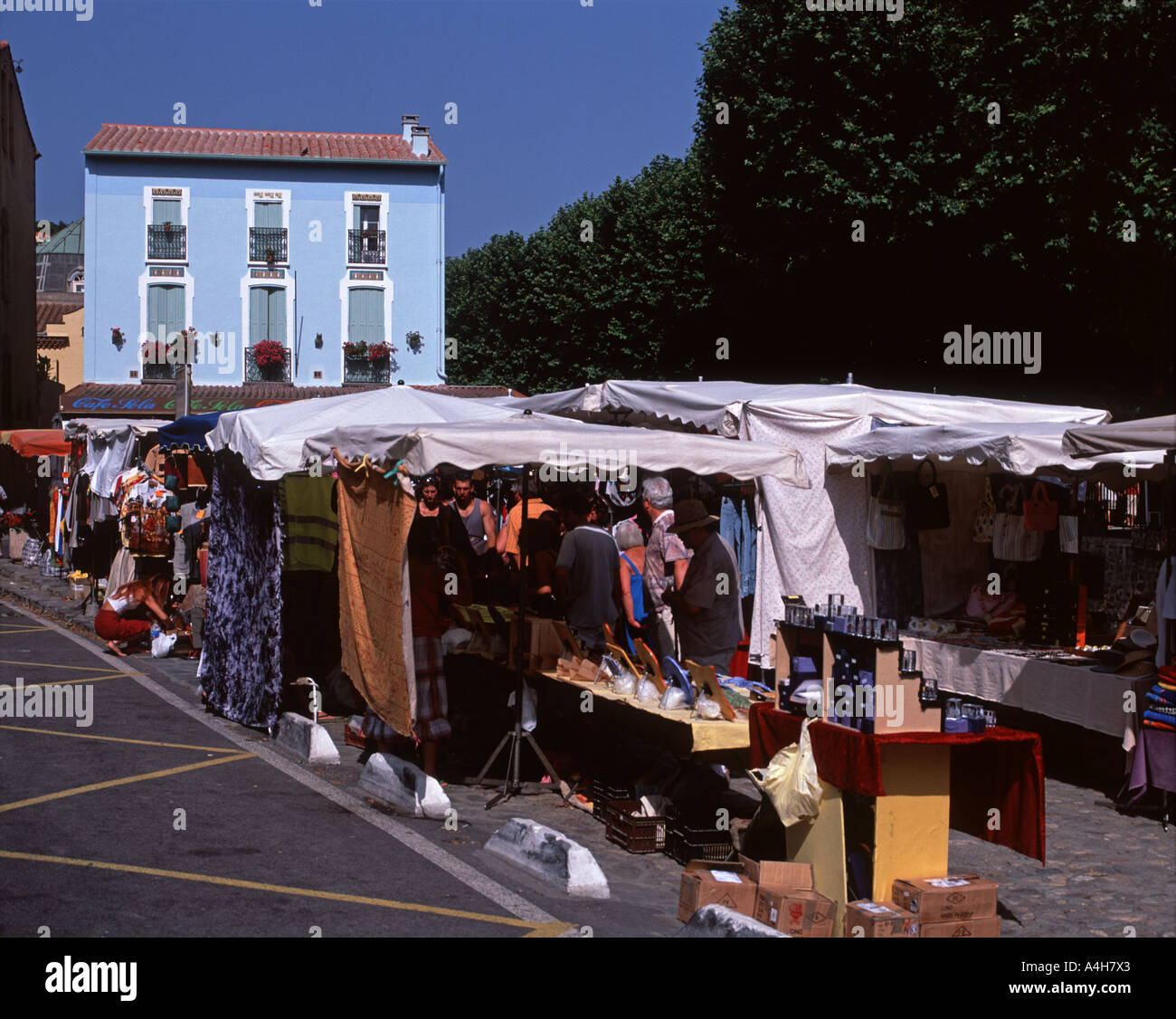 Marktstände in Collioure Stockfoto