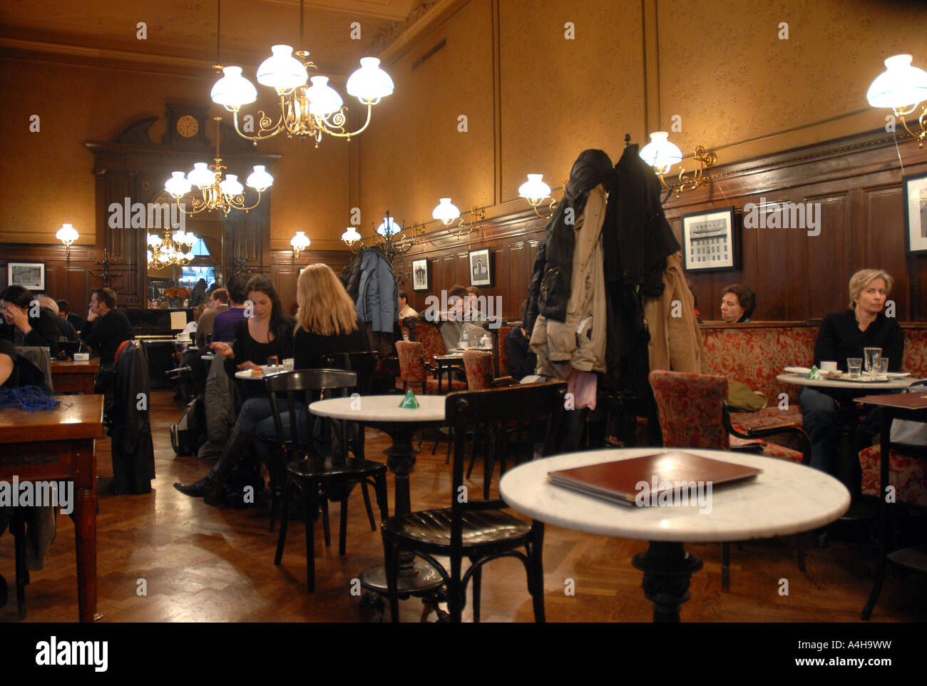 Cafe Sperl Wien Stockfotos und bilder Kaufen Alamy