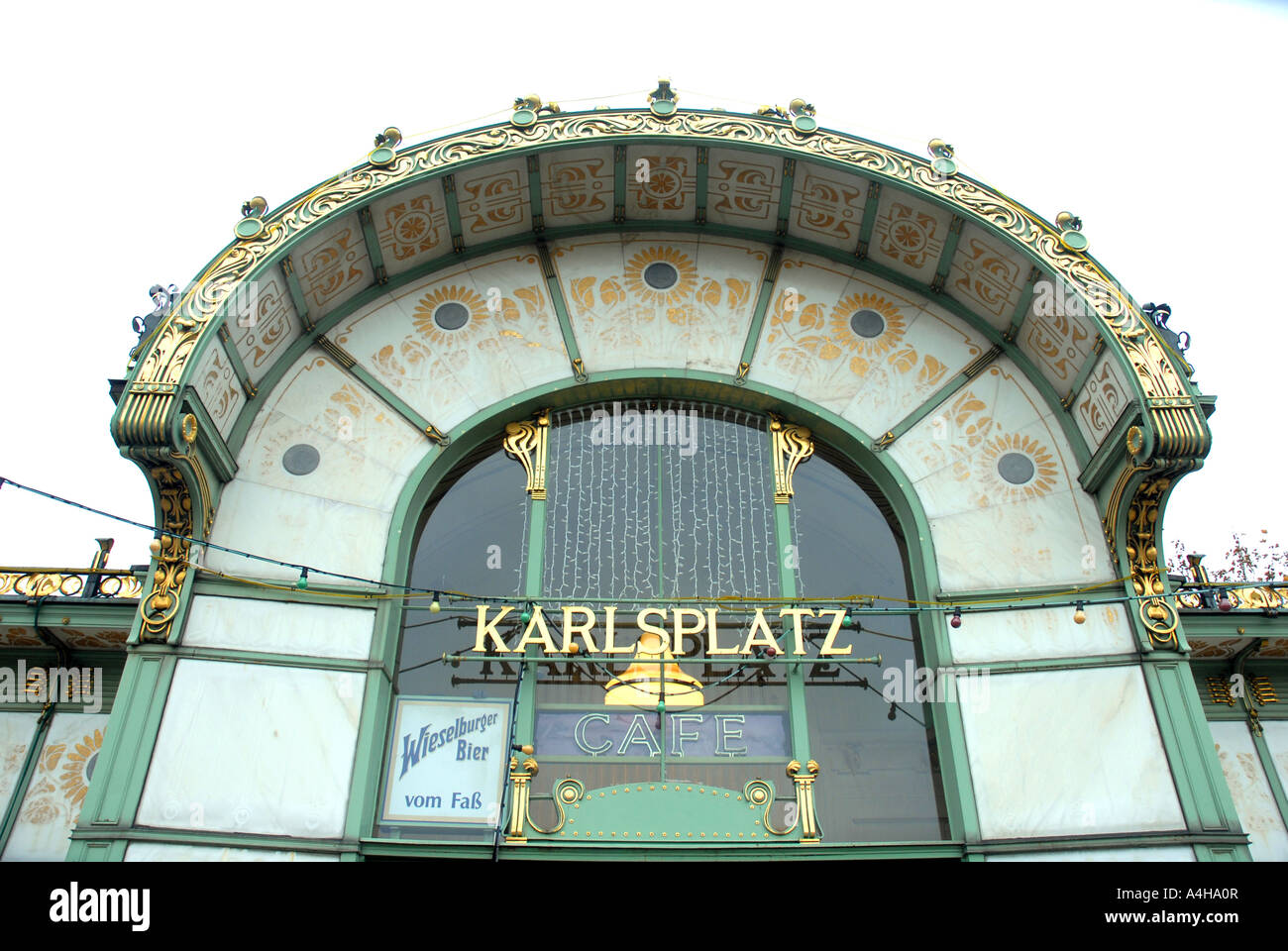 Otto Wagner Pavillon Karlsplatz Jugendstil Museum und Café Wien