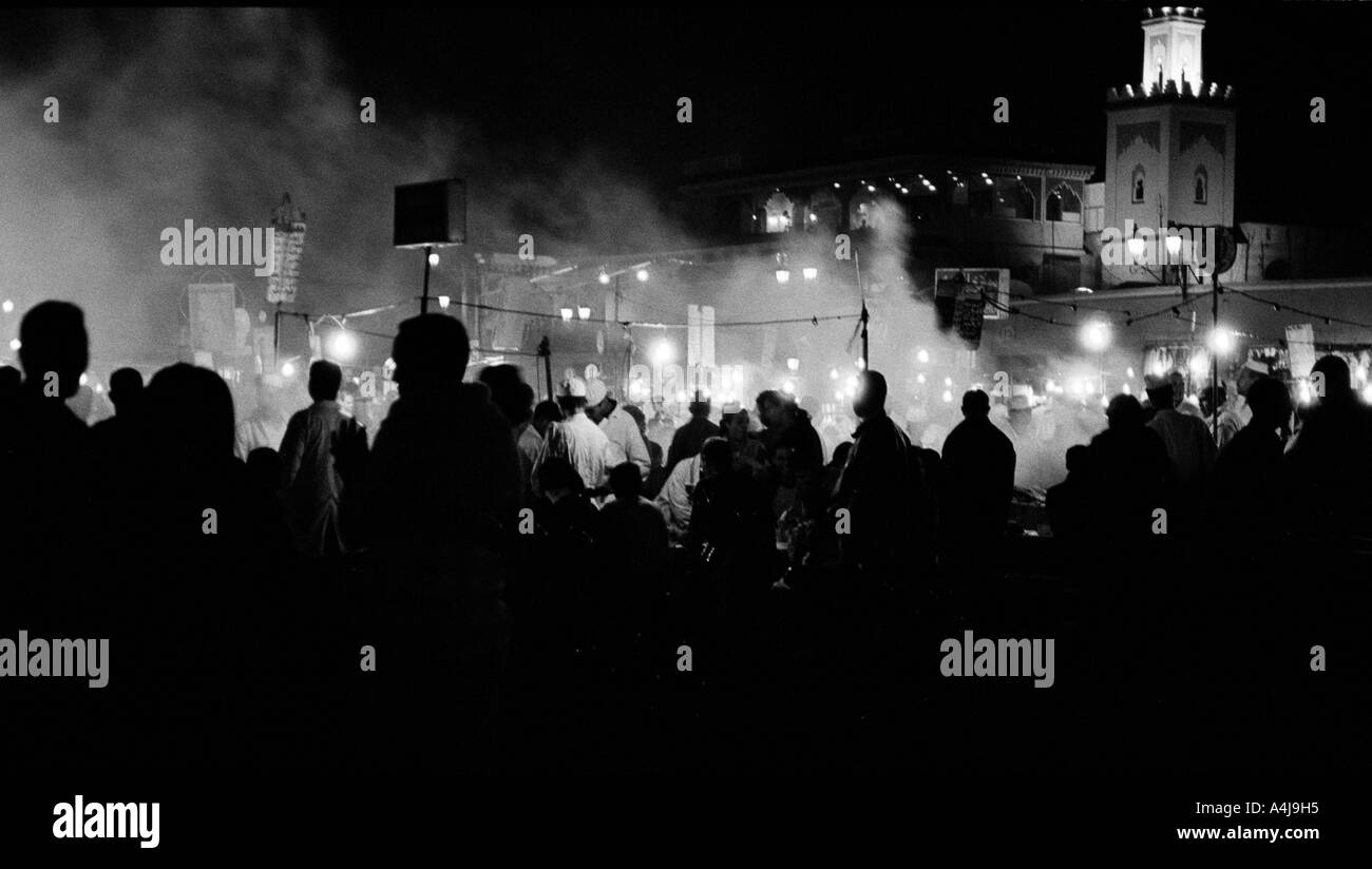 Nacht in Marokko Djemaa El Fna Stockfoto