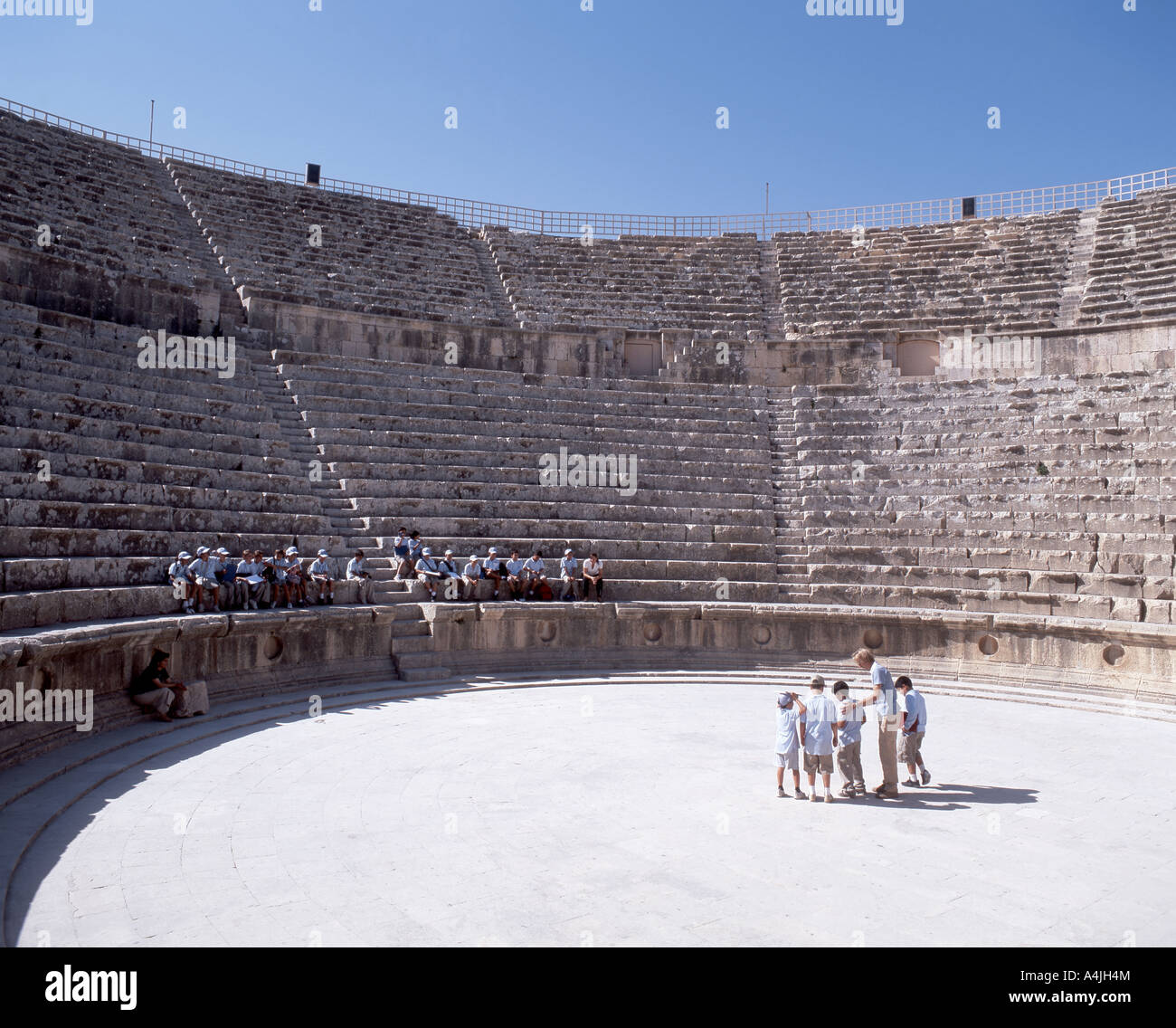 Kinder Schulgruppe, South Theater-Amphitheater, Jerash, Irbid, Jordanien Stockfoto