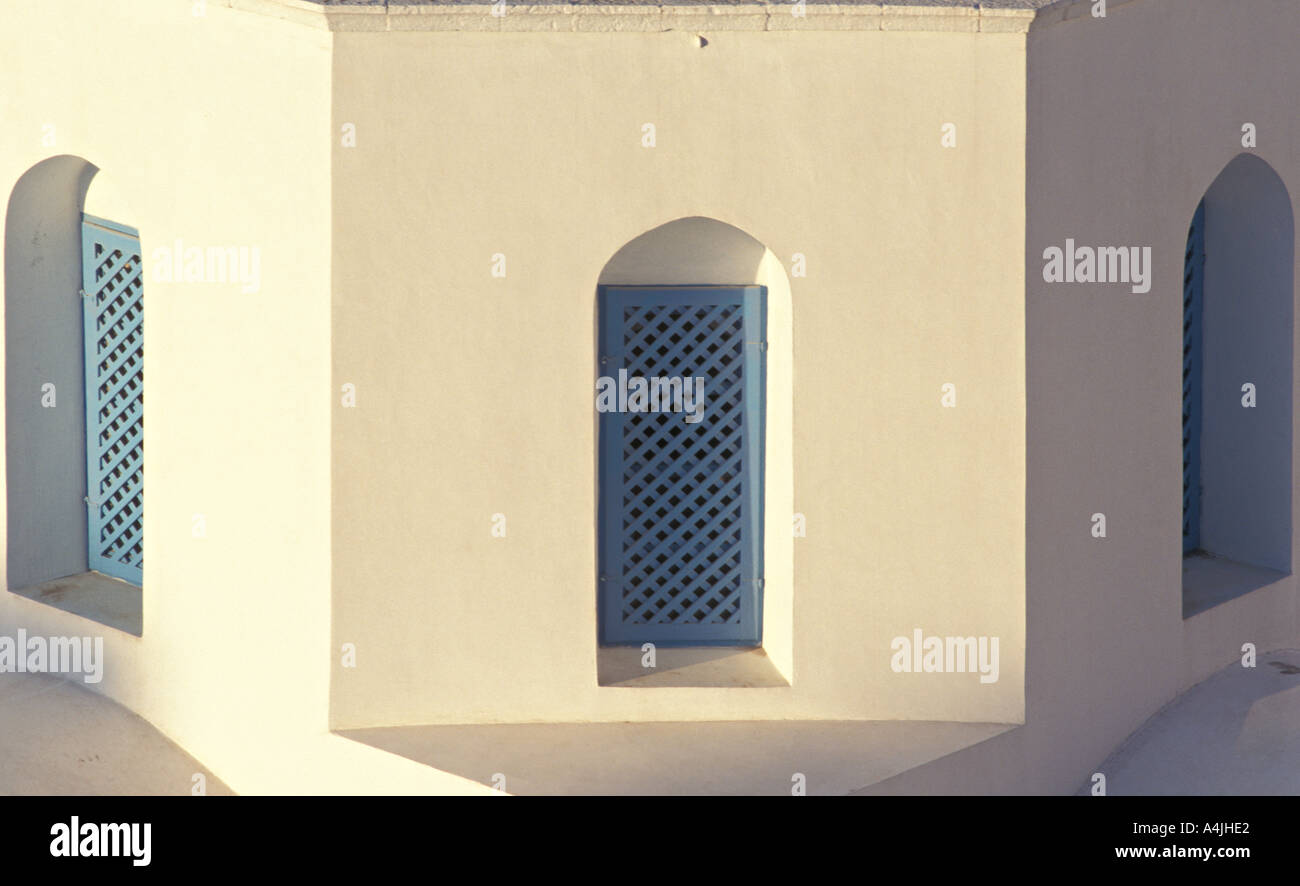 Details von Windows der griechisch-orthodoxen Kirche Thira Fira Santorini Griechenland Europa Stockfoto