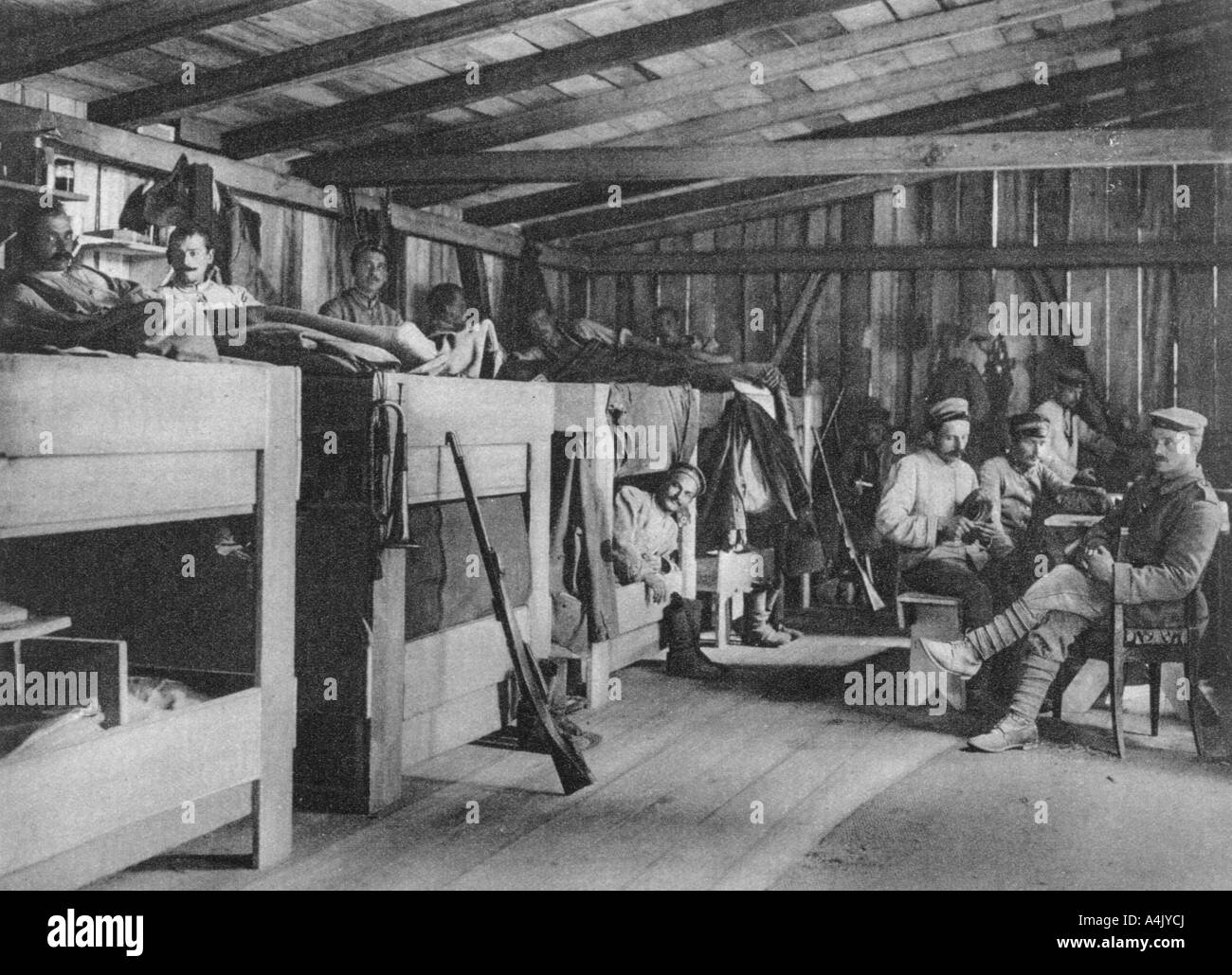 Deutsche Soldaten in einem reduit Tierheim, Vogesen, Frankreich, Weltkrieg I, 1916. Artist: Unbekannt Stockfoto