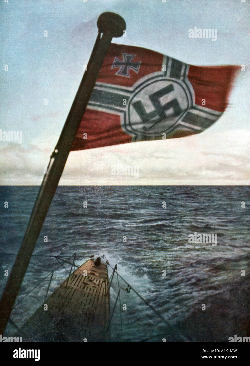 Swastika fliegen auf einem deutschen U-Boot im Nordatlantik, 1941. Artist: Unbekannt Stockfoto