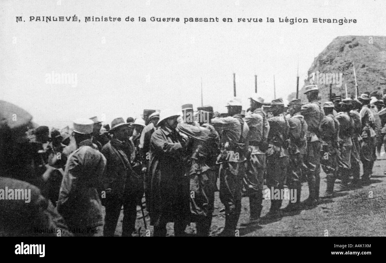 Paul Painlevé Überprüfung der Französischen Fremdenlegion Truppen, Marokko, c 1926. Artist: Unbekannt Stockfoto