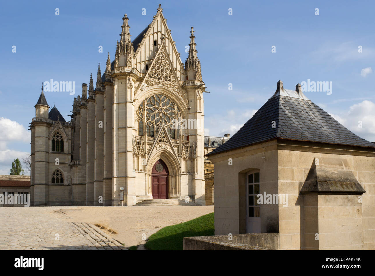 Die Sainte-Chapelle, gegründet im Jahr 1379 im Schloss Vincennes - Paris, Frankreich Stockfoto