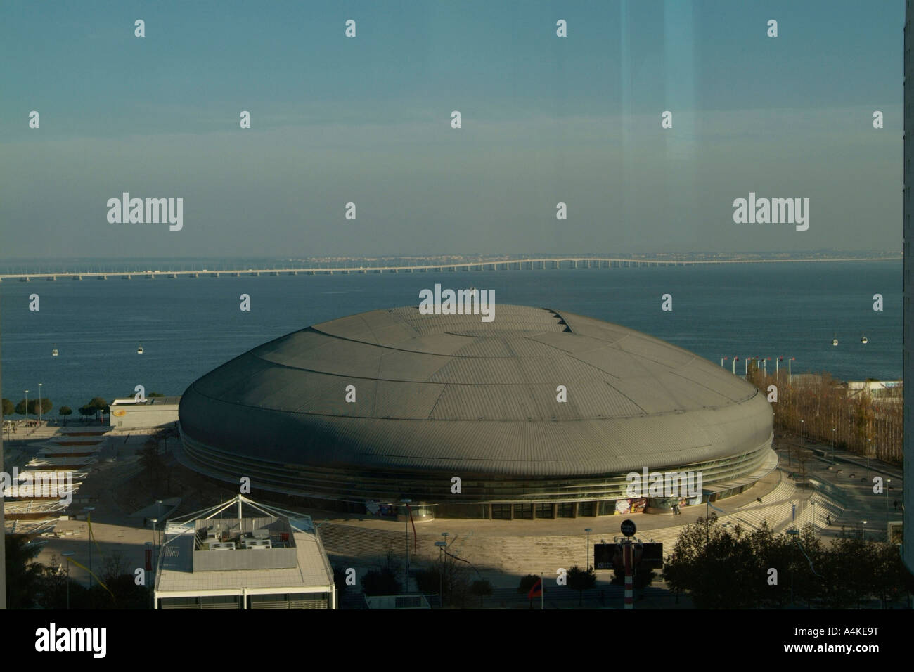 Luftaufnahme des Pavilhao Atlantico im Parque Das Nacoes in Lissabon Stockfoto