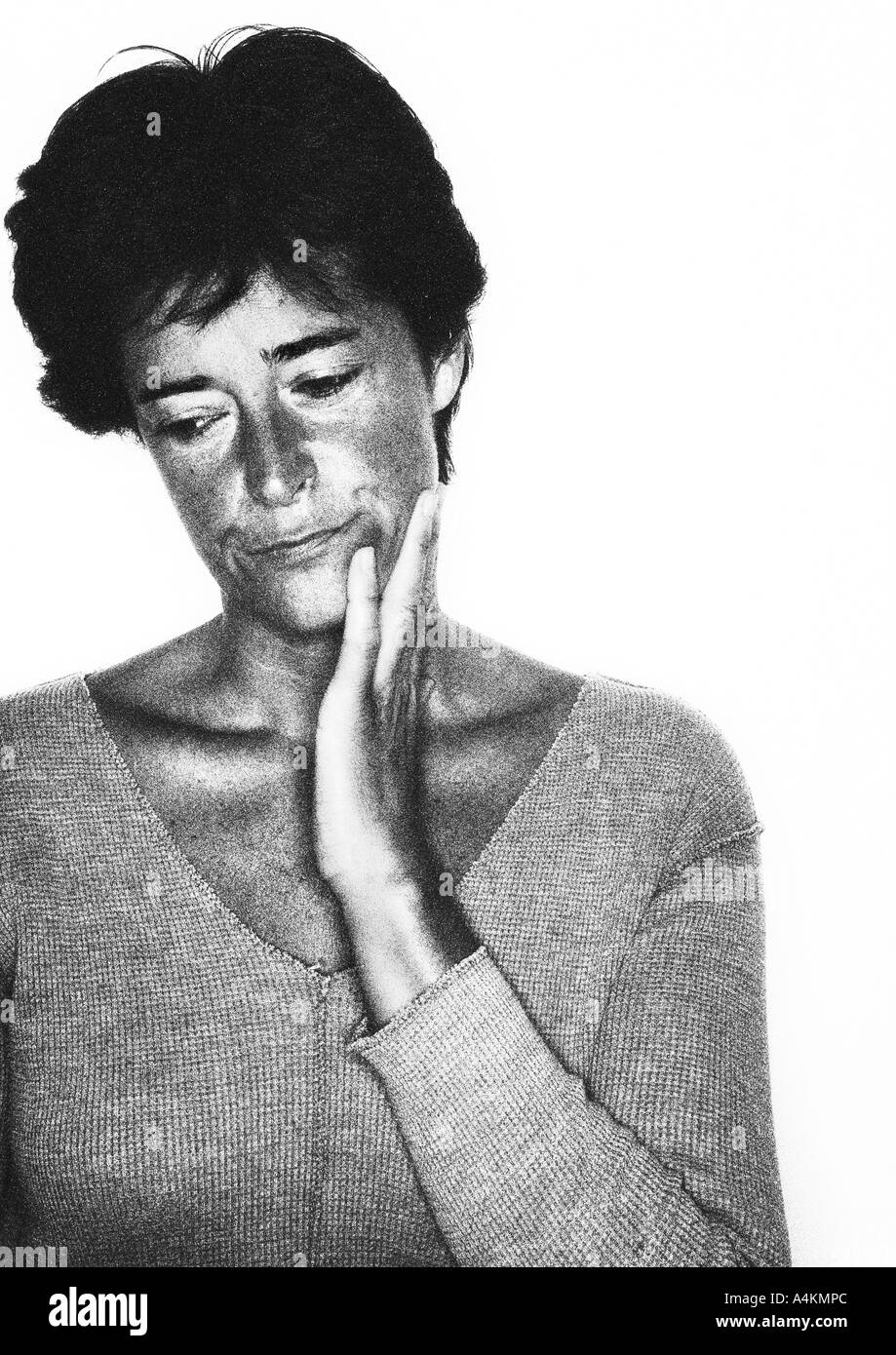 Frau runzelte die Stirn, Porträt, b&w. Stockfoto