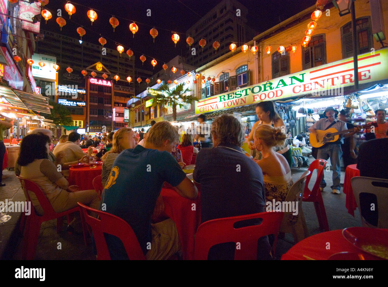 Restaurants in Kuala Lumpur: Straße in der Nähe von Jalan Petaling Stockfoto
