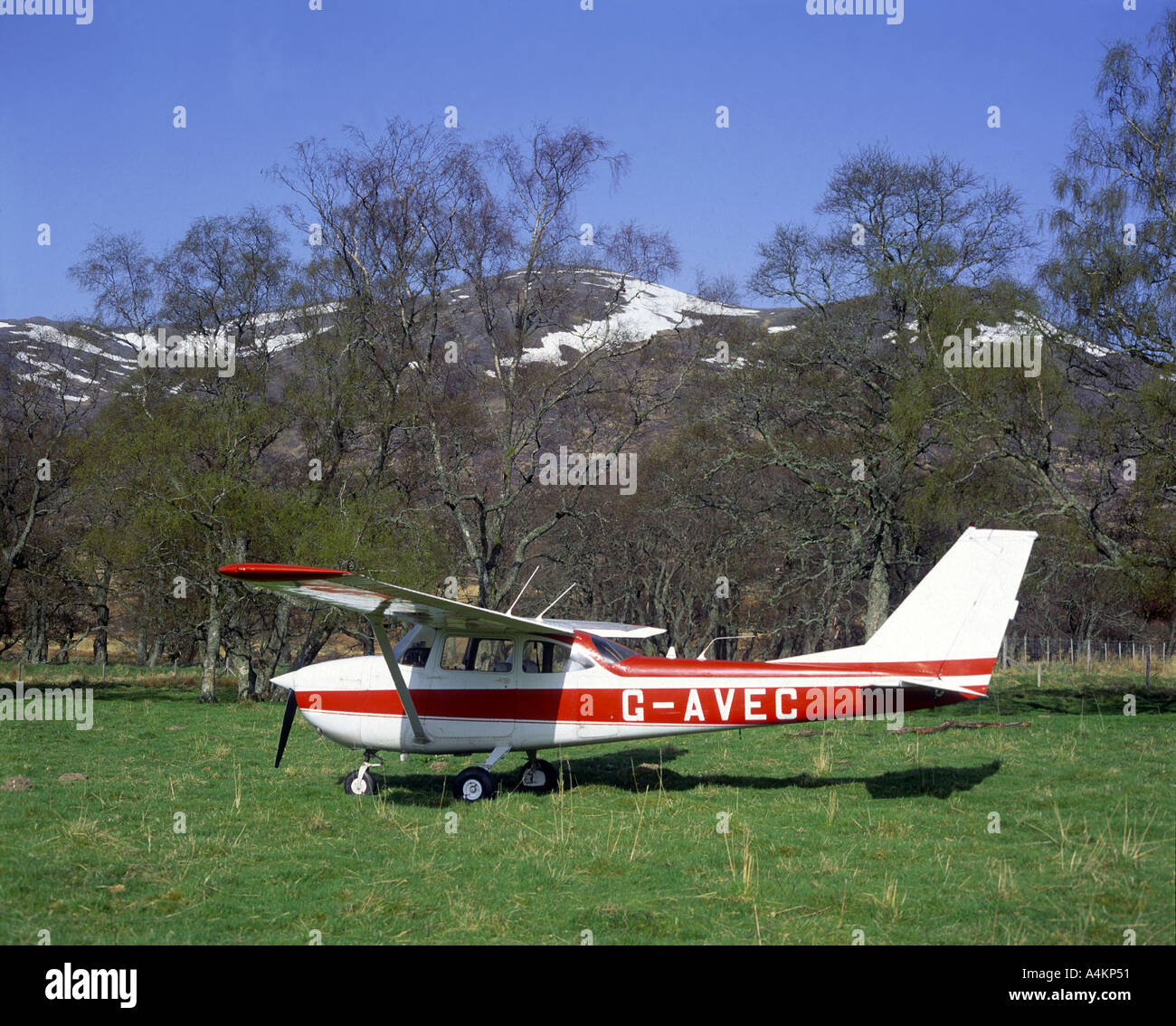 Cessna F 172 Skyhawk poular leichten einmotorigen Flugzeuge Zivil-Dienstprogramm.   GAVM 2039-85 Stockfoto