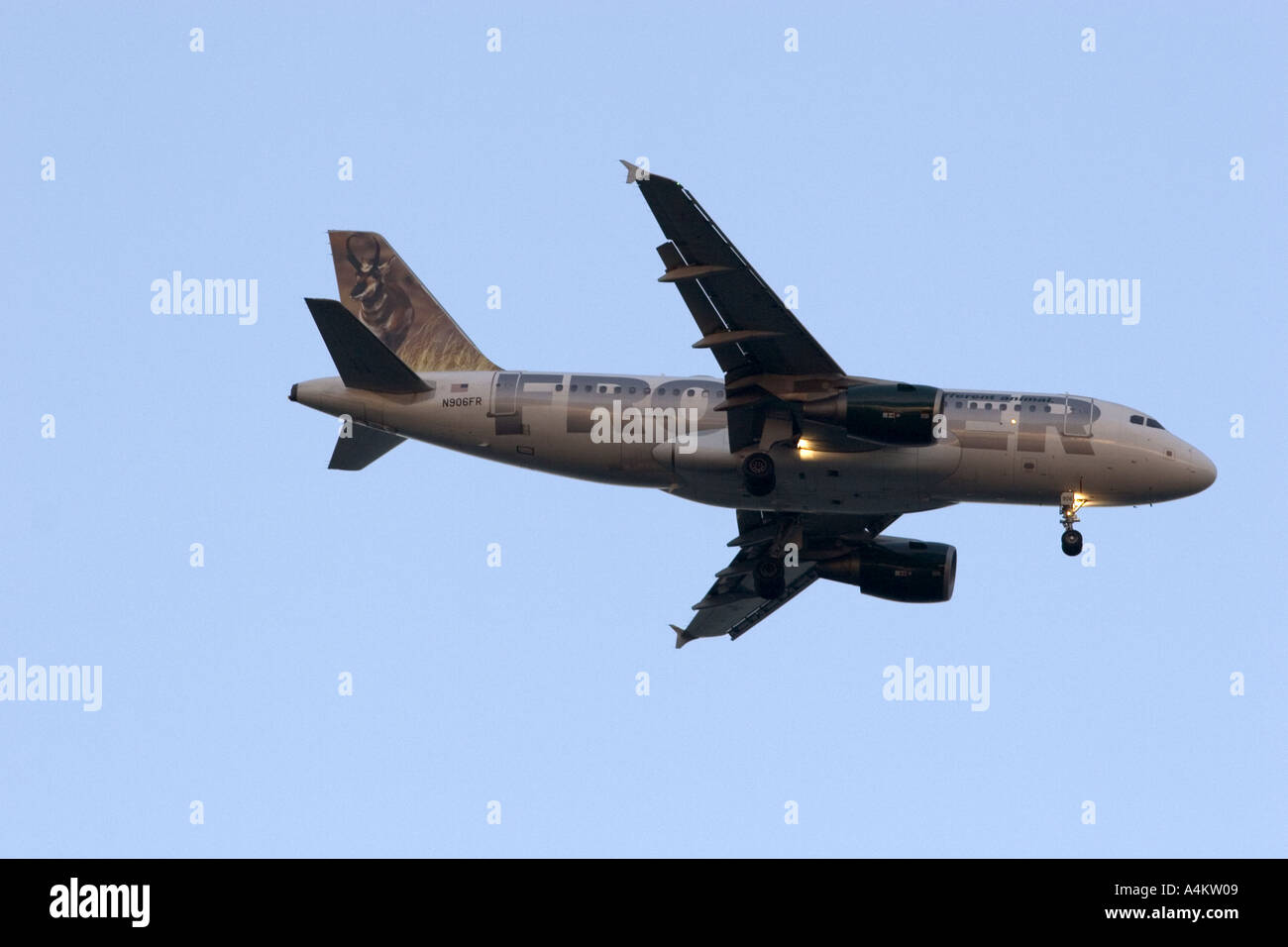 Frontier Airlines Airbus 320 im Flug Stockfoto