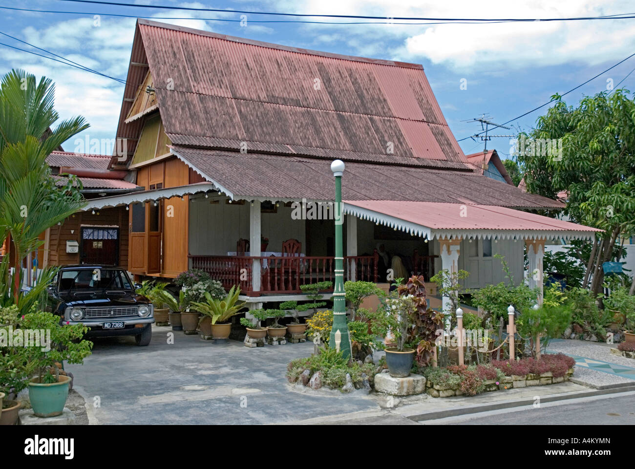 Typische malaysischer House in einer innerstädtischen Kampong Kampung Morten in Malacca Stockfoto