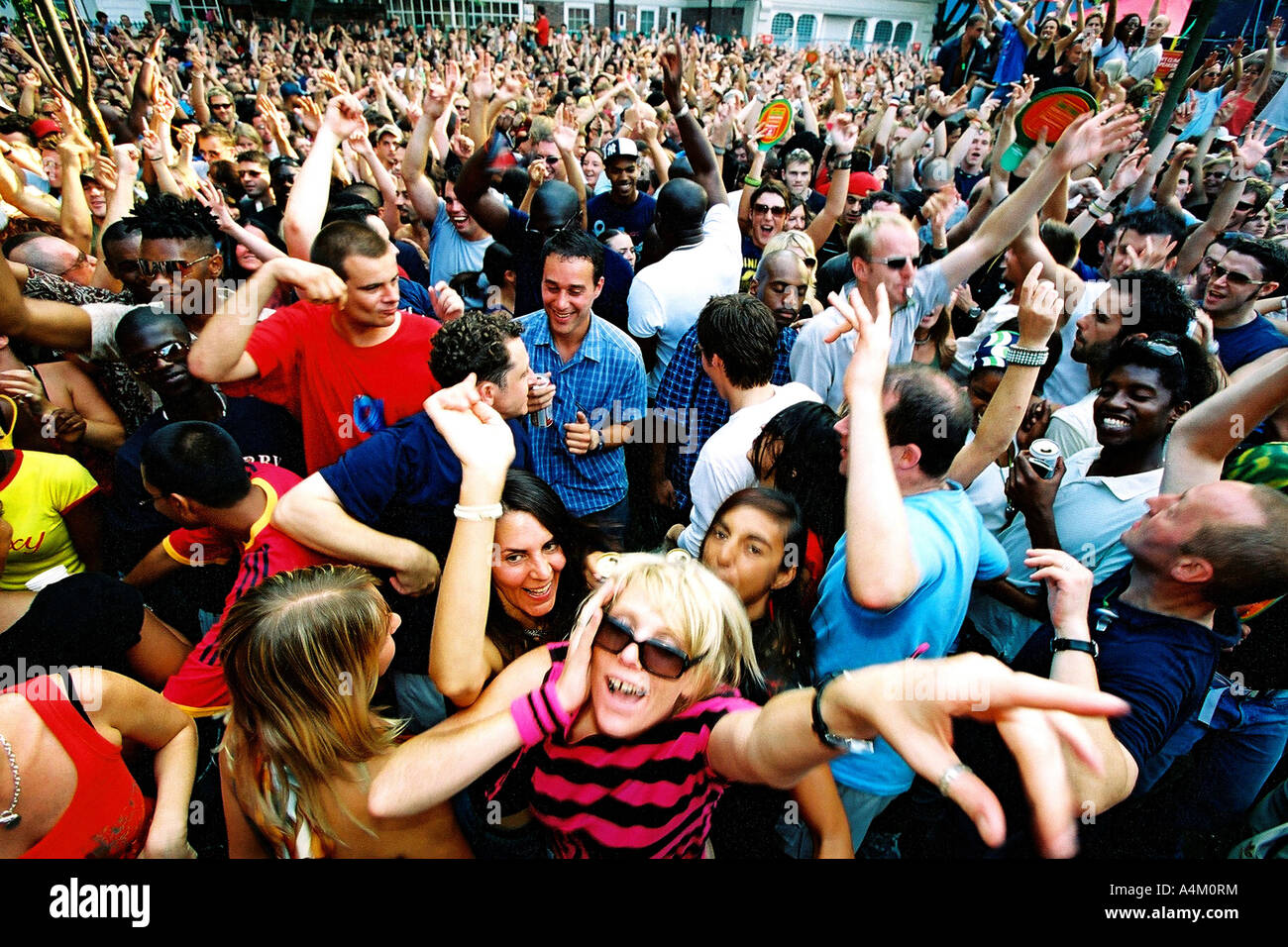 Gute Zeiten Masse Notting Hill Carnival Stockfoto