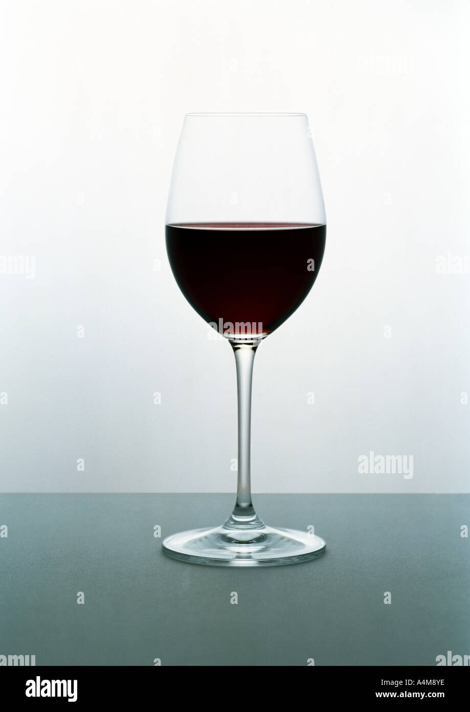 Glas Rotwein Stockfoto
