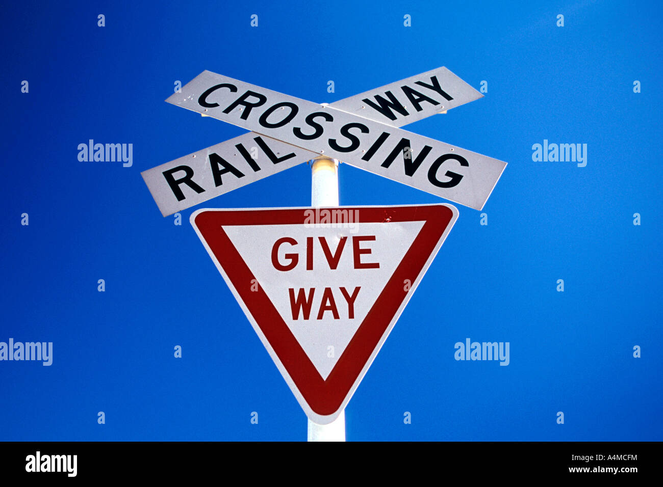 Raliway Kreuzung Zeichen auf Neuseelands Südinsel. Stockfoto