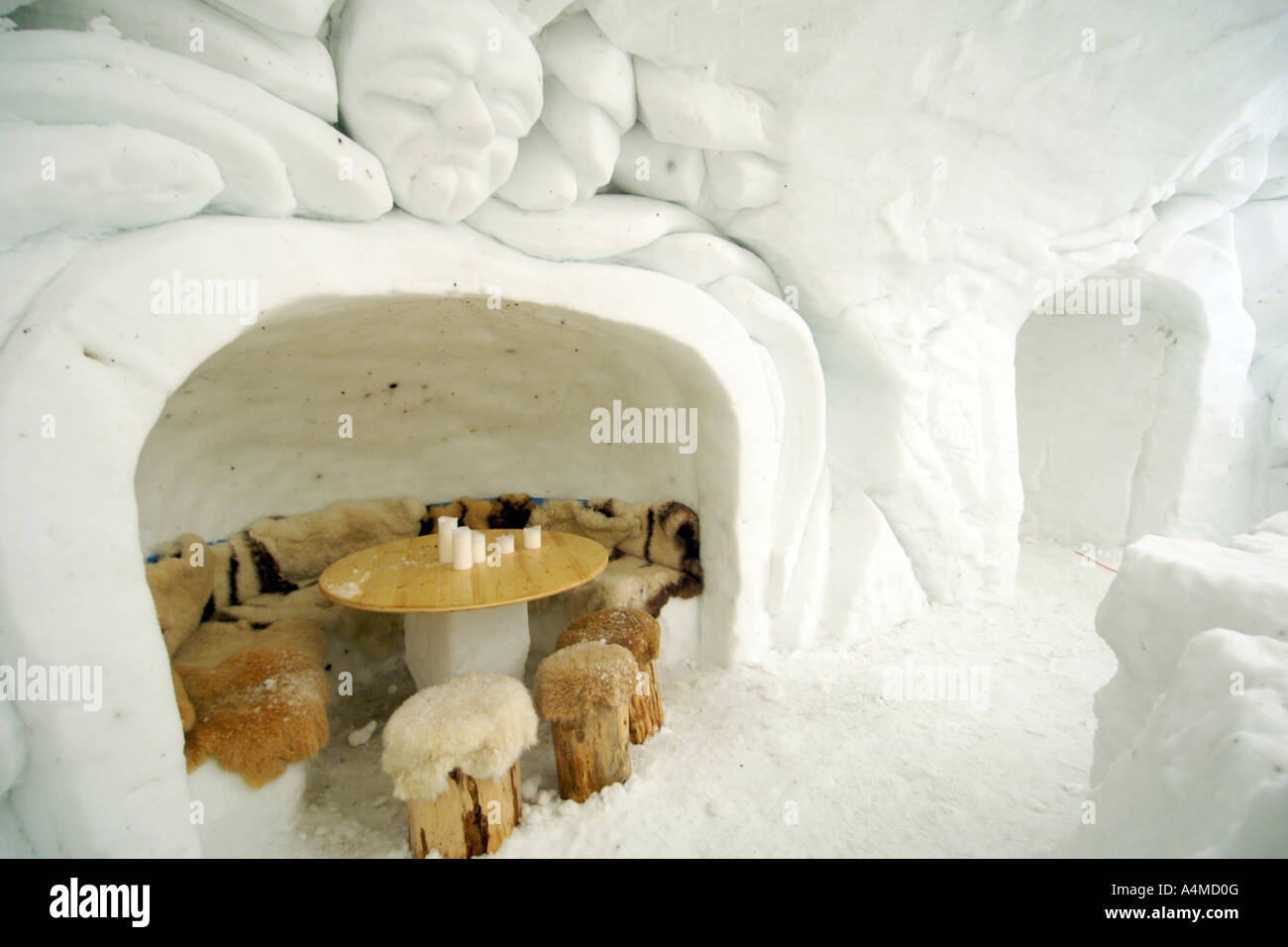 Innere des Eishotel Iglu Dorf an den Hängen des Mount Titlis in der Schweiz. Stockfoto