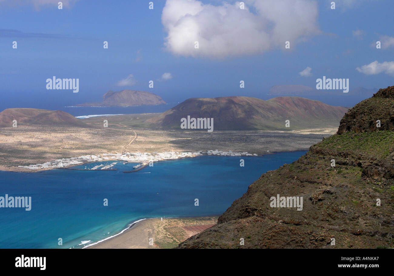 Orzola graciosa lanzarote ferry Fotos und Bildmaterial in hoher