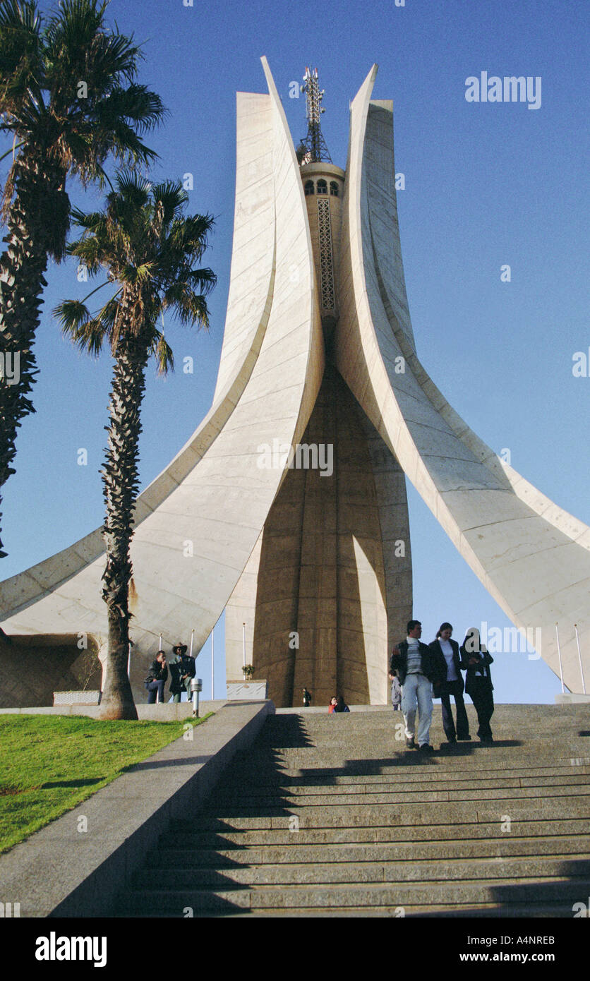 Denkmal für den Krieg von Unabhängigkeit Ryad El Fetr in Algier Algerien 2001 Stockfoto