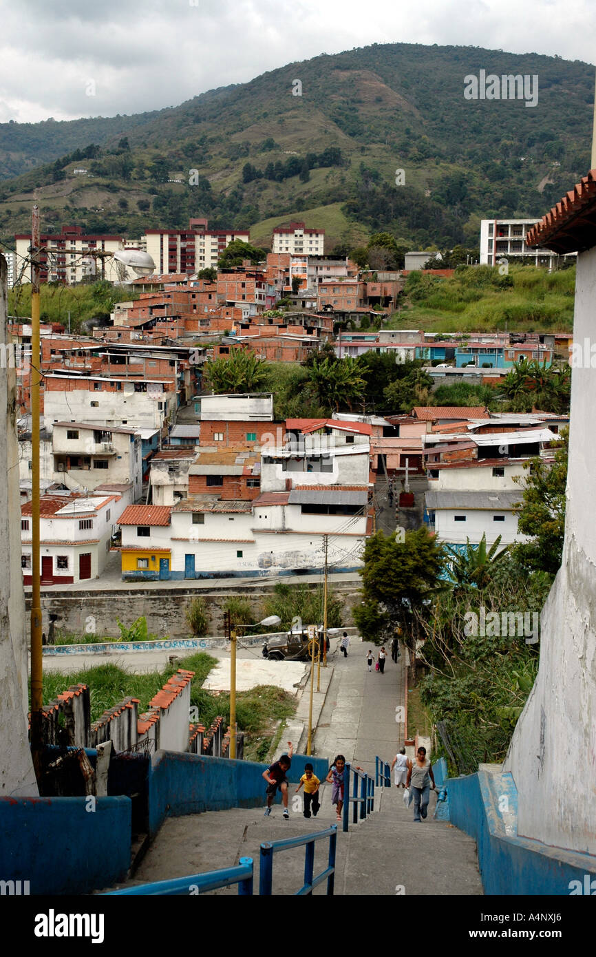 Selbst eine arme Gegend von Mérida, eine Universitätsstadt Venezuelas Anden gelegen, verfügt über attraktive Häuser Stockfoto