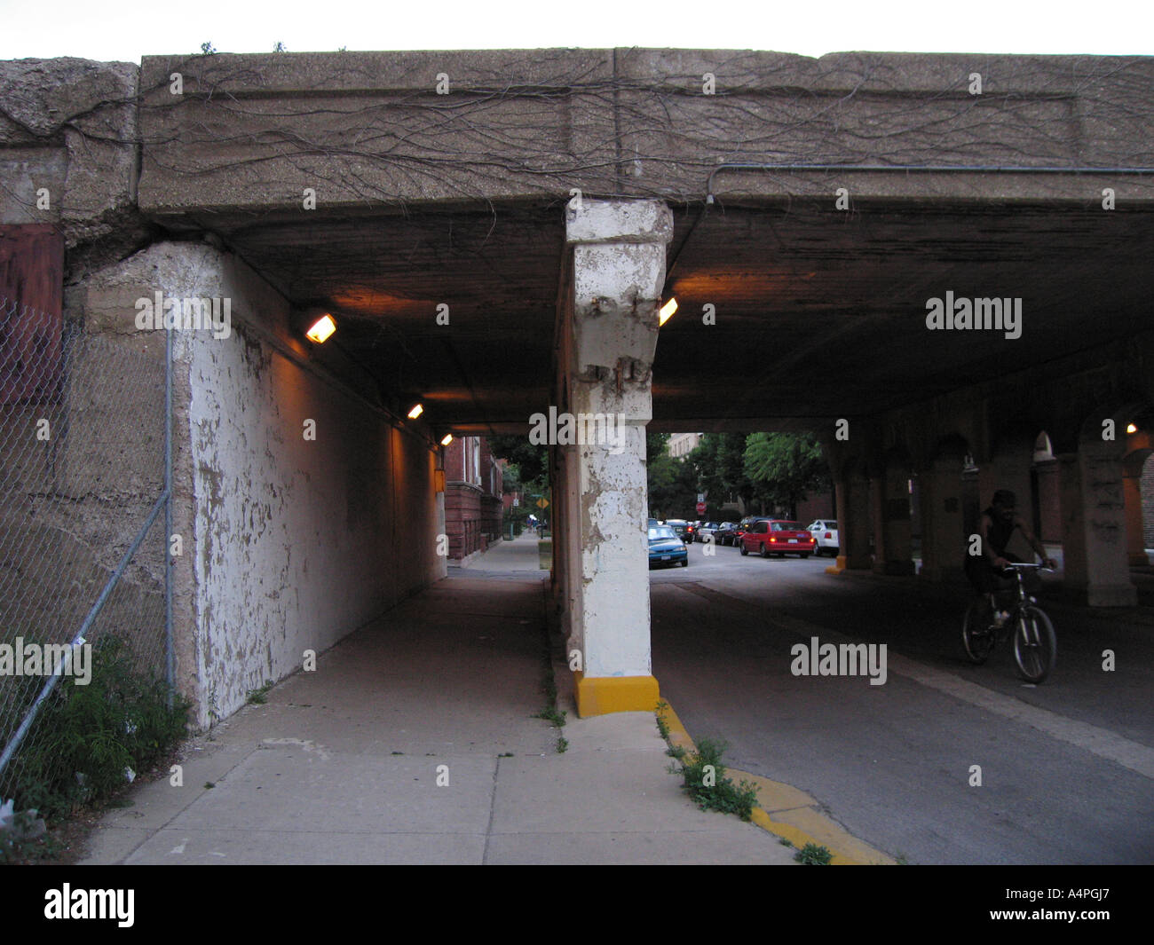 alten Zement-Unterführung unter der el Chicago illinois Stockfoto