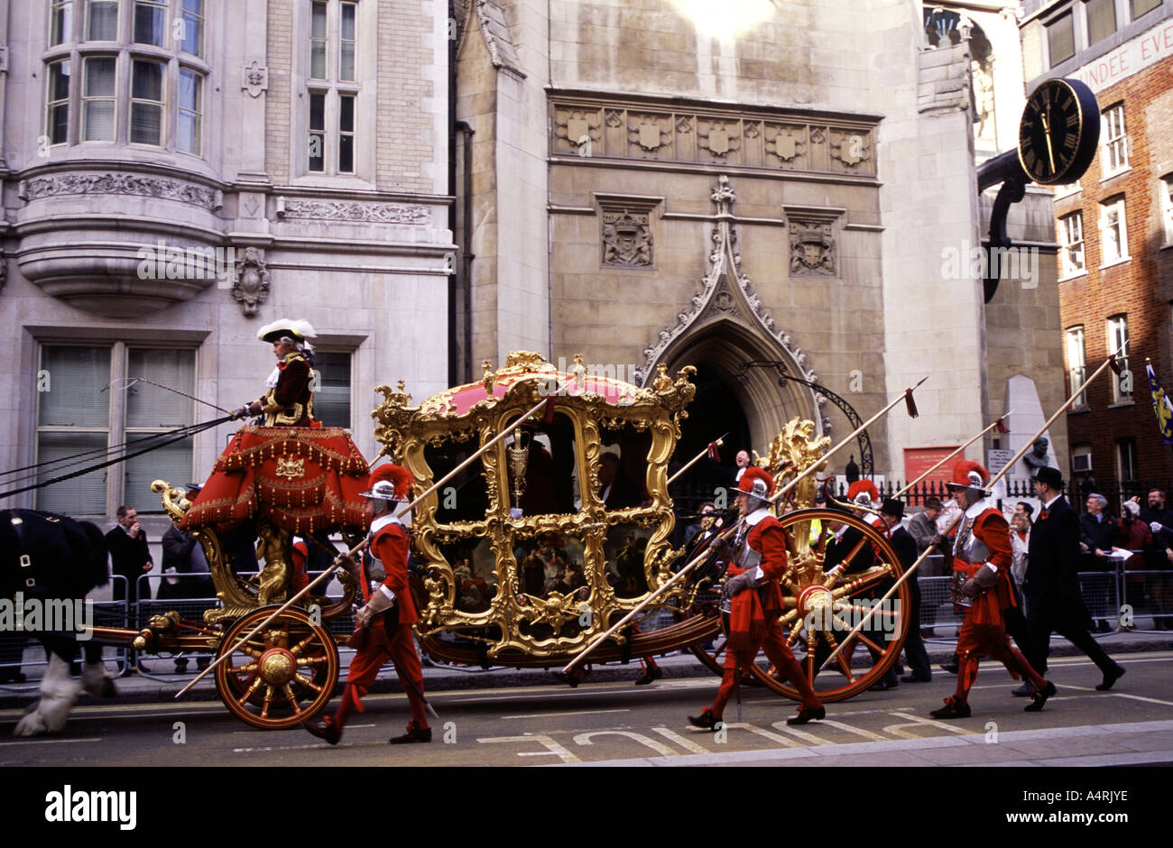 Der Oberbürgermeister von Londons goldene Kutsche auf der Lord Bürgermeister Show, Fleet Street, London, UK Stockfoto