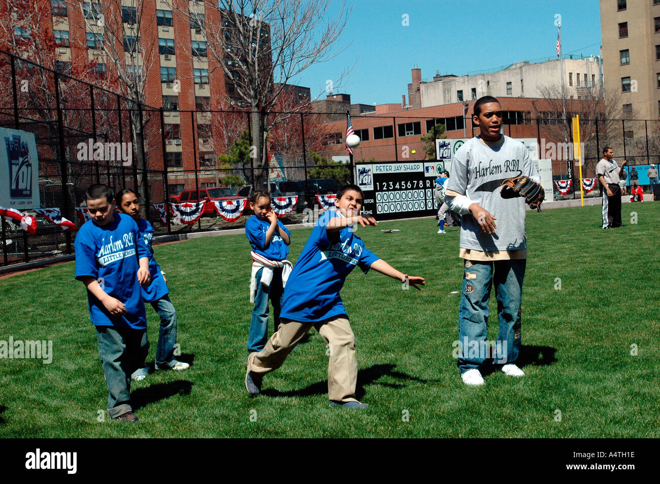 Harlem RBI Little League öffnet seine Felder of Dreams in East Harlem Stockfoto