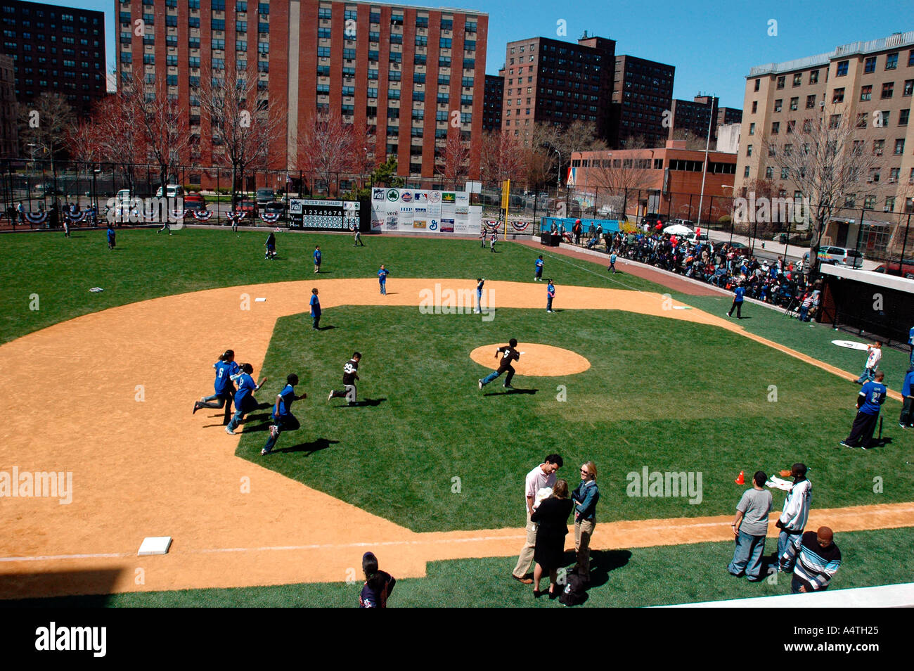 Harlem RBI Little League öffnet seine Felder of Dreams in East Harlem Stockfoto