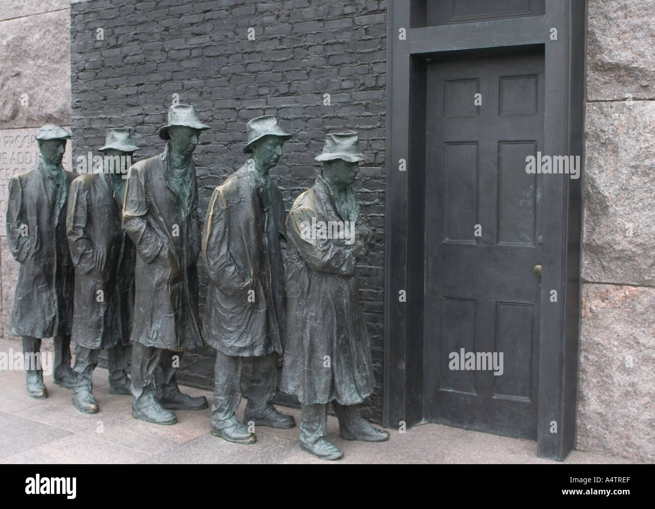 Statue von Menschen in Linie vielleicht eine Brotlinie Suppenküche Linie oder eine Arbeit Linie FDR Memorial Washington DC Stockfoto