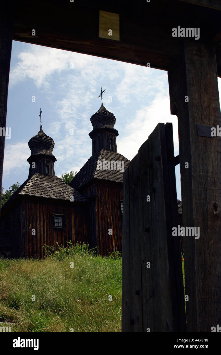 Ukraine, Kiew, 2002. Hölzerne Kirche Pirogowo Volkskundemuseum Stockfoto