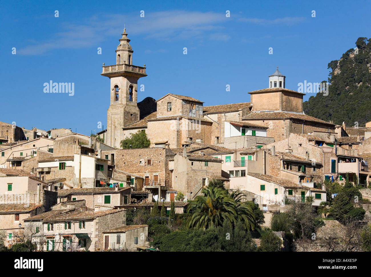 Die Kirche von Sant Bartomeu von Valldemossa, Mallorca, Balearen, Spanien Stockfoto