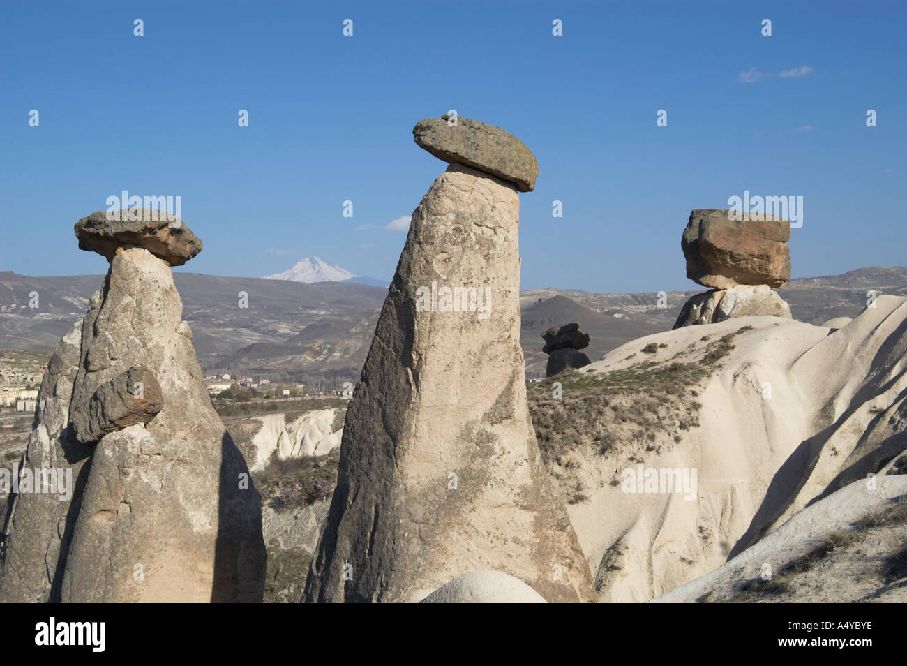 Fee Schornsteine von Kappadokien Türkei zeigt differentielle erosion Stockfoto