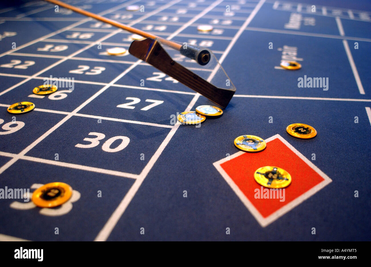 Casino in Berlin Mitte. Pool, Chip am Roulette-Tisch. Stockfoto