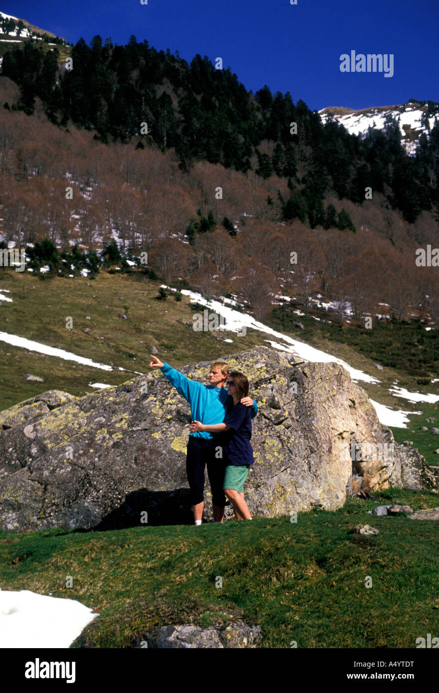 2, 2, Franzosen, erwachsenen Mann, Frau, Paar, Wanderer, Wanderweg, in der Nähe von Col du Pourtalet, Nationalpark der Pyrenäen, Frankreich, Europa Stockfoto
