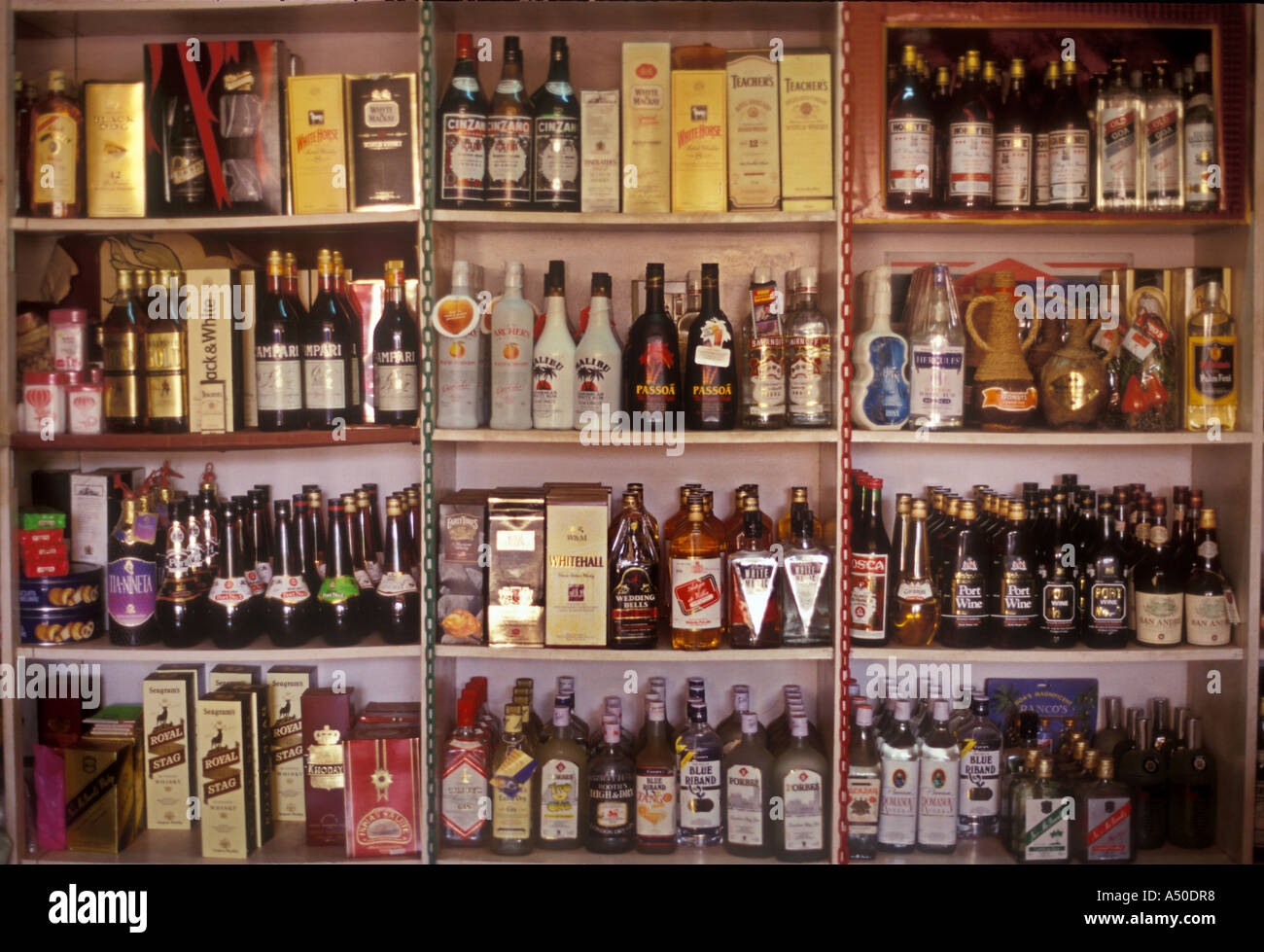 Eine Spirituosen-Shop in Goa Indien Stockfoto